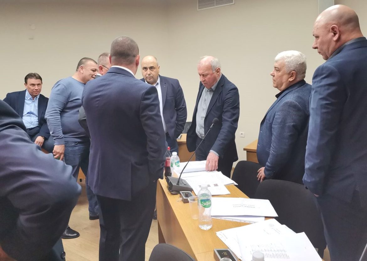 Общината одобри бюджета си за 2024 година след около пет часа дискусии в Общинския съвет._65cf2edb732ba.jpeg