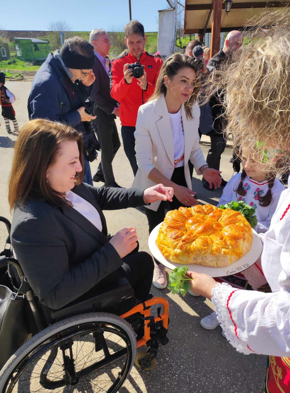 Министри посетиха водеща овцеферма в Плевенско область._6606cde630c91.jpeg