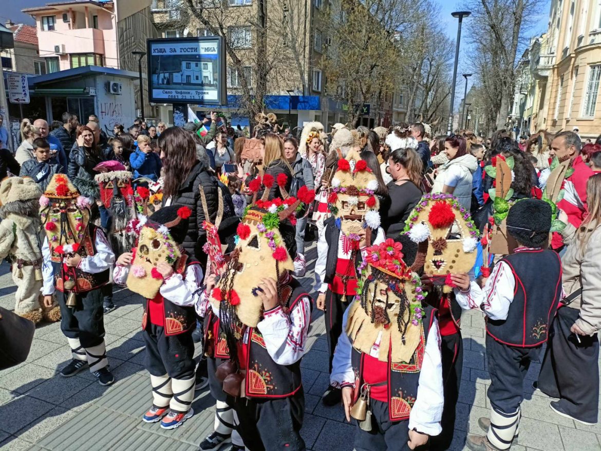 „Плевен се подготвя за вълнуващия кукерски хоровод’2024“_65f7106d50c0e.jpeg