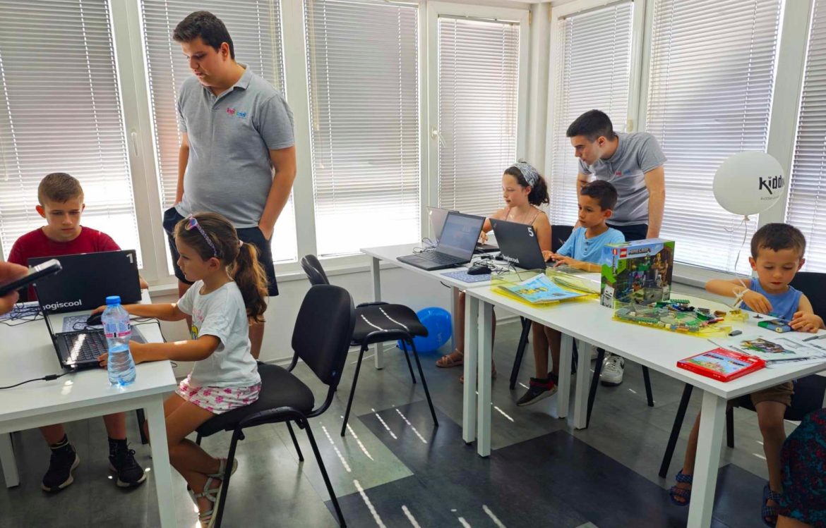 Откри се нов център за образователни дейности предназначен за деца с интерес към знанието в Плевен._669a6705b5ef3.jpeg