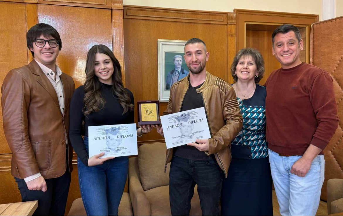 Гергана Карапанова и Георги Чапанов наградени на фестивала „Катя Попова“_671ba3d5dc4d6.jpeg