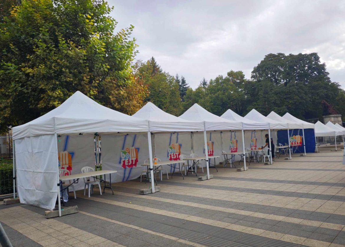 TEEN BOOM FEST в Плевен: срещи с инфлуенсъри, концерт и социална кампания._6709337bebc7d.jpeg