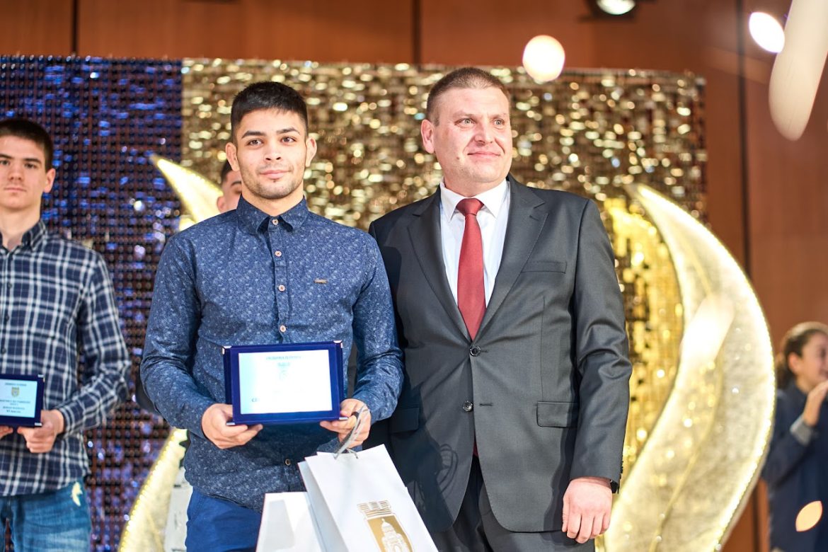 Альоша Илиев е избран за Спортист на годината в Плевен 2024._6793c1cfbda3d.jpeg