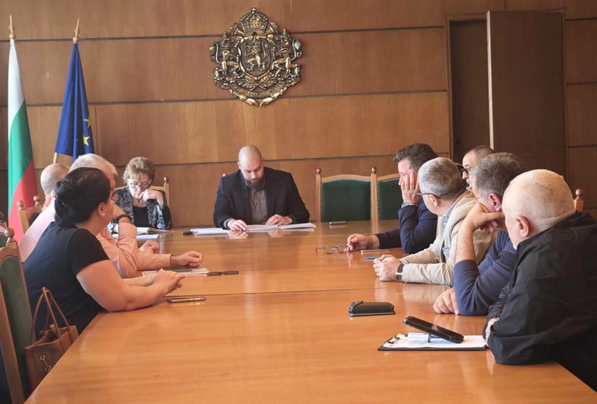 Комисията за почетните граждани предложи доц. д-р Емилияна Конова и арх. Иван Стефанов да бъдат удостоени със званието „Почетен гражданин на Община Плевен“._6800a8fd383a8.jpeg