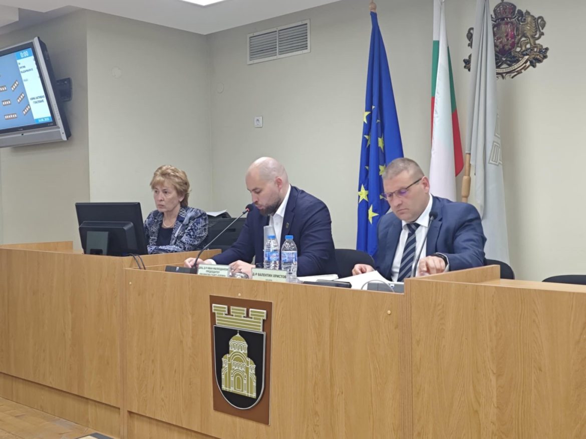 Община Плевен прие бюджет за 2025: дебати и разпределение на средства_682493358ced9.jpeg