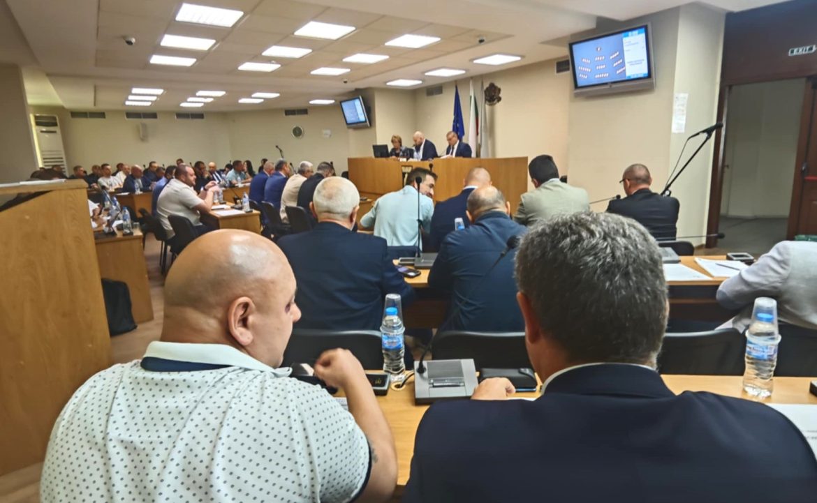 Общинският съвет одобри бюджета на Община Плевен за 2025 година._682495e3a67a9.jpeg