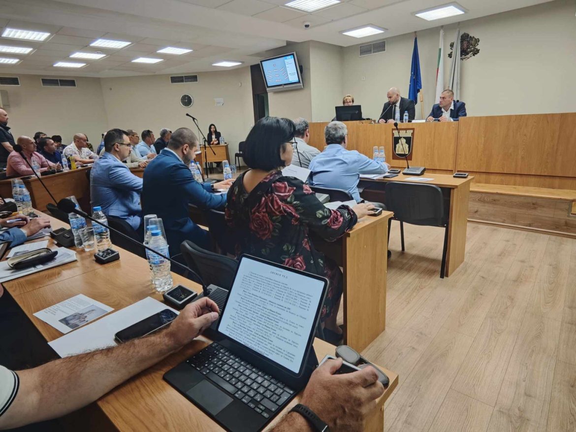 Общинският съвет в Плевен обсъжда 47 предложения на 26 юни 2025_685bc3a026b99.jpeg