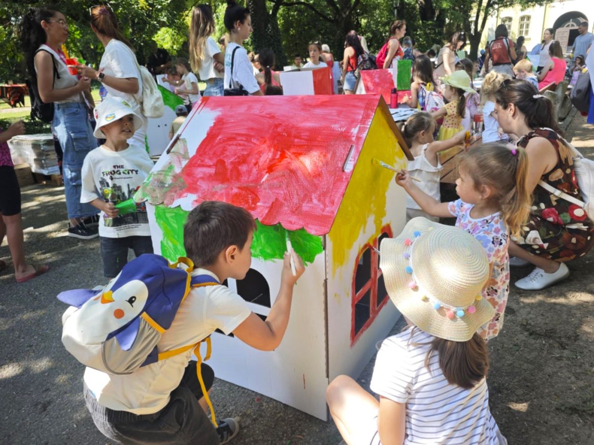 Малчугани от Плевен творят в атрактивни работилници на открито тази седмица._68653d6b592a9.jpeg