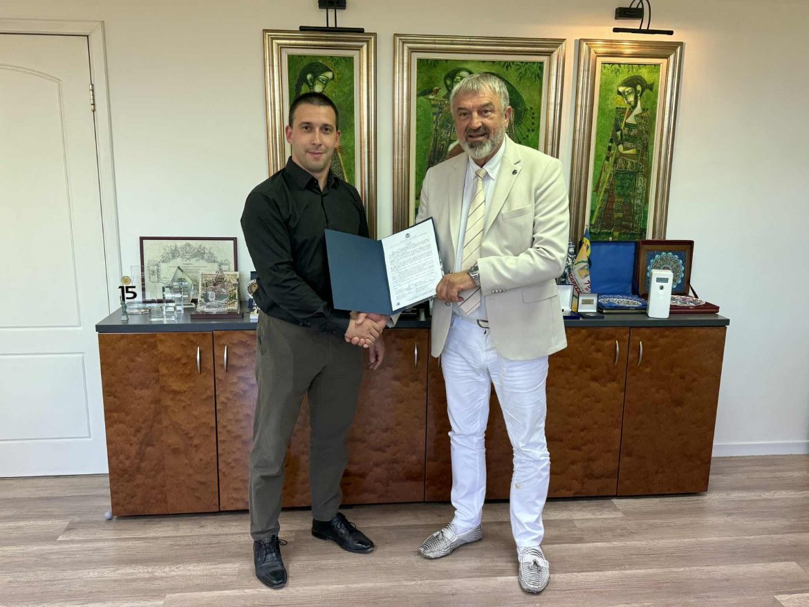 Дарение: Русе осигурява 25 тона вода за Плевен._68b1ba0b32049.jpeg