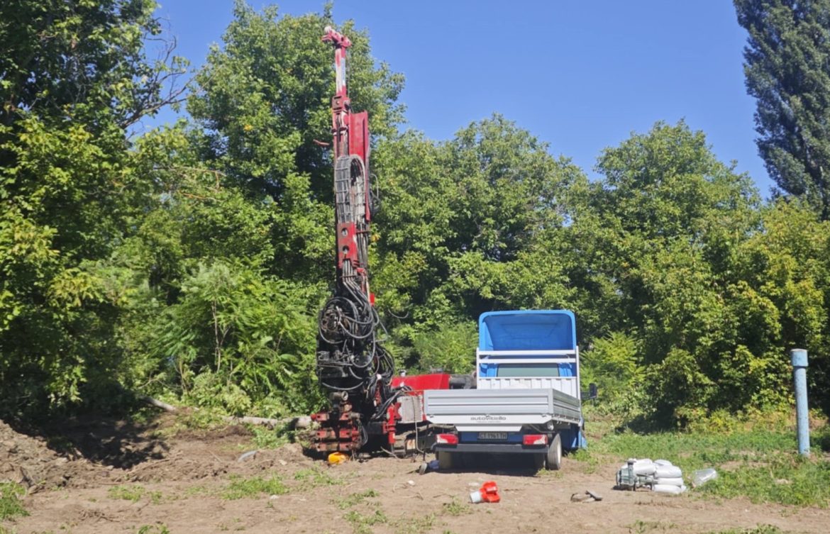 Община Плевен започва нов сондаж за водоизточници край Кожухарската чешма._68b1b3bf3d426.jpeg