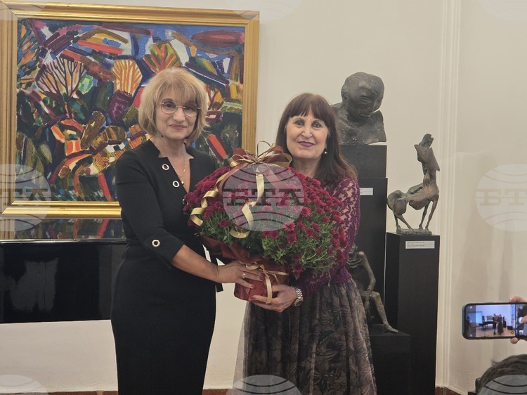 Майя Ананиева от Арт школа „Колорит“ получи наградата по хуманитаристика на името на академик Юрдан Трифонов за 2025 г. в Плевен_6902504a3be29.jpeg