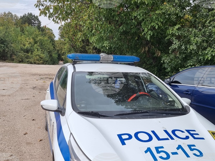 Възстановено е движението по главен път I-3 Бяла – Ботевград след авария на тежък кран при разклона за Долна Митрополия._690224ee72ce6.jpeg