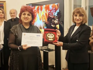 Общинският хор „Гена Димитрова“ получи хуманитарната награда „Академик Юрдан Трифонов“