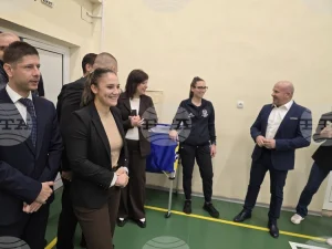 Спортният министър Енчо Керязов обсъди с клубовете в Плевен ремонтите на спортната база и нуждата от нова зала
